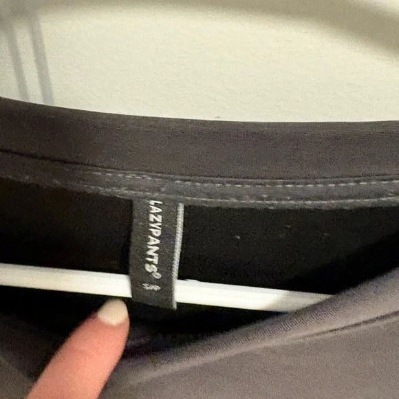 Crewneck - Picture 3 of 4